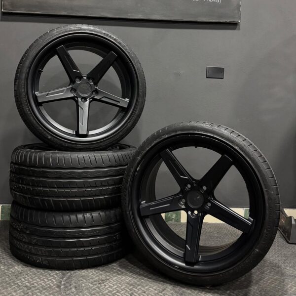 Ferrada FR3 Wheels and Tires