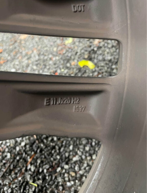 IMG_1985.jpeg BMW WHEELS AND TIRES