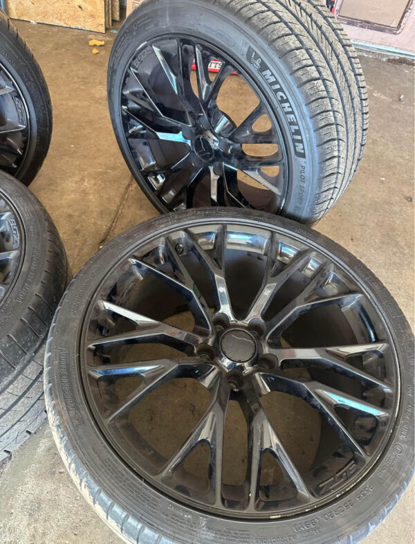 OEM Corvette C7 Z06 wheels