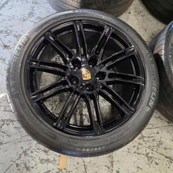 Porsche Cayenne GTS TURBO 21" Wheels