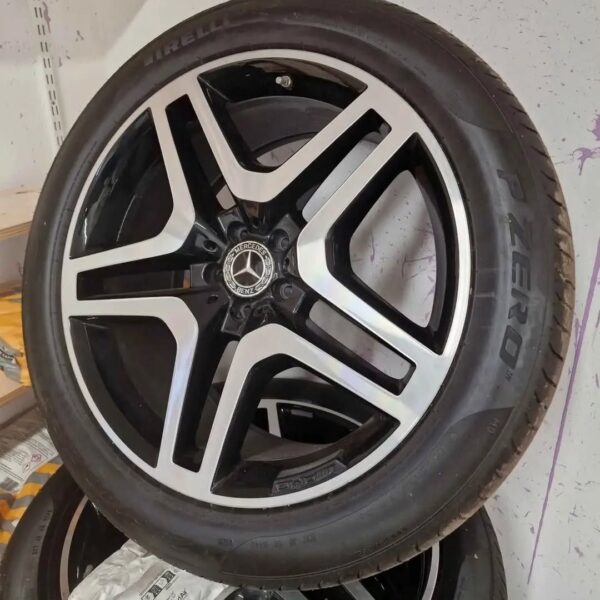 Genuine 21" Mercedes AMG wheels